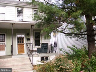 2932 Banks St, Harrisburg, PA 17103