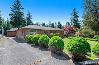 13718 20th Ave NE, Seattle, WA 98125