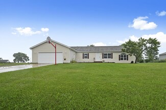 14722 Lincoln Park Dr, Gowen, MI 49326