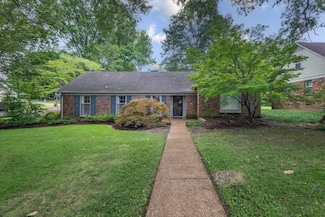 7247 Great Oaks Rd, Germantown, TN 38138