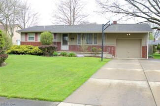 1854 Woodlawn Ave, Youngstown, OH 44514