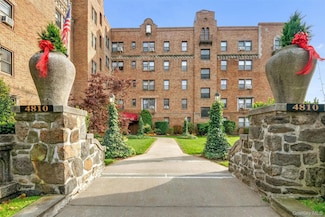 4810 Boston Post Rd Unit 2D, Pelham, NY 10803