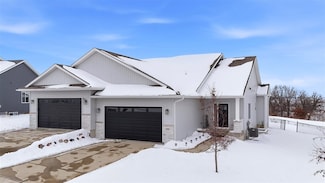 110 Dogwood Ln, Tiffin, IA 52340