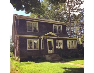 30 Graves St, South Deerfield, MA 01373
