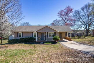 3047 Hodges St, Connellys Springs, NC 28612