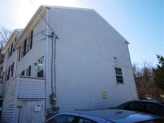 2 Fir Ct, Worcester, MA 01604