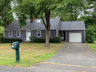 87 Harlow Dr, Amherst, MA 01002