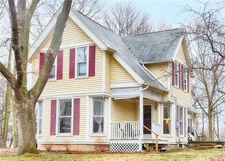 9655 Bean Hill Rd, Honeoye Falls, NY 14472