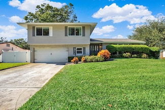 8310 140th St, Seminole, FL 33776