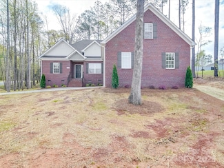 725 Granna Ln, Lancaster, SC 29720