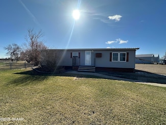 224 Front St, Cummings, ND 58223