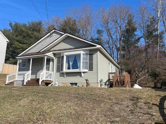 56 Acorn St, White River Junction, VT 05001