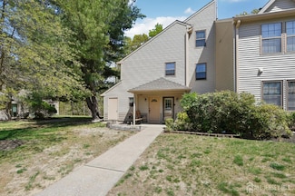 300 Larkspur Ln Unit 300, Jackson, NJ 08527