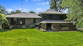 10798 Bunker Dr, Demotte, IN 46310