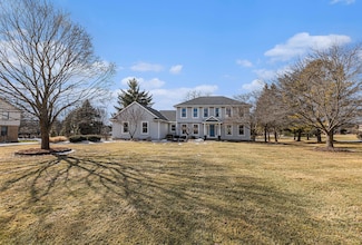 3695 Creekside Ct, Ann Arbor, MI 48105