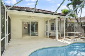 7108 SE Twin Oaks Cir, Stuart, FL 34997