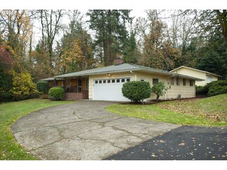 2182 Glenmorrie Dr, Lake Oswego, OR 97034