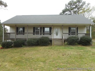 53 Summit Dr, Hayden, AL 35079