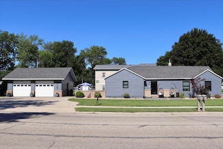 506 8th Ave SW, Pipestone, MN 56164