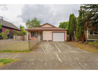 3905 SE 69th Ave, Portland, OR 97206