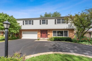 1108 Bonita Dr, Park Ridge, IL 60068