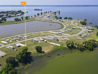 5086 Waterfront Rd, Kerens, TX 75144
