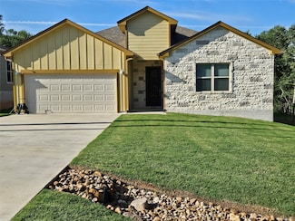 170 Nuuanu Ln, Bastrop, TX 78602