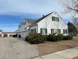 1317 2nd Ave S, Fargo, ND 58103