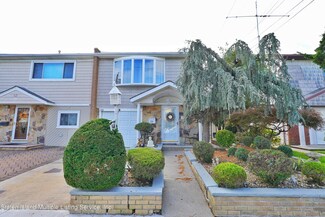 54 E Augusta Ave, Staten Island, NY 10308