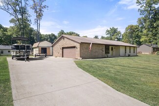 111 Sitting Bull Dr, Lake Waynoka, OH 45171