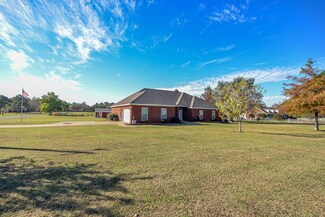 23 Palomino Ln, Wetumpka, AL 36093