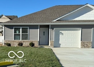 1432 Coen Ct, Columbus, IN 47201
