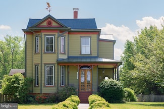 215 Fredericksburg Ave, Louisa, VA 23093