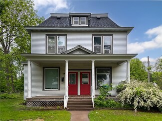 1120 7th St E Unit 1-2, Menomonie, WI 54751