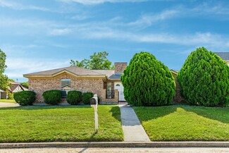 28 Back Bay Cir, Galveston, TX 77551