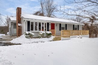 63 Pommogussett Rd, Rutland, MA 01543