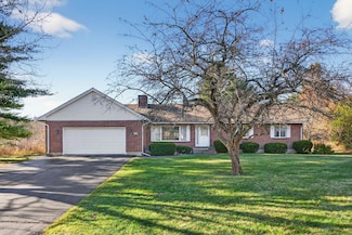 16 Merrifield Dr, Kennebunk, ME 04043