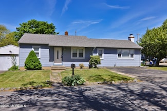 68 Elm St, Beachwood, NJ 08722