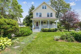 24 Warren Ave, Mystic, CT 06355
