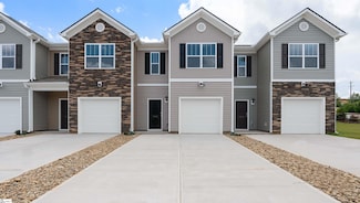 106 Sunriff Ct, Greer, SC 29651