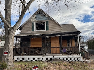 15 Hudson Ave, Chicopee, MA 01020