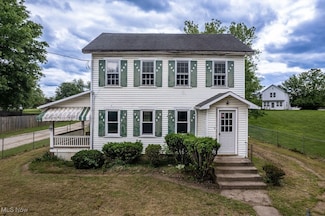238 Washington St, Elizabeth, WV 26143