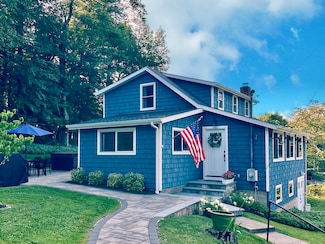 41 Candlewood Dr, New Fairfield, CT 06812