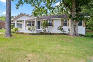 135 Bryant St, Gadsden, AL 35901