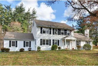 1074 Squire Cheney Dr, West Chester, PA 19382