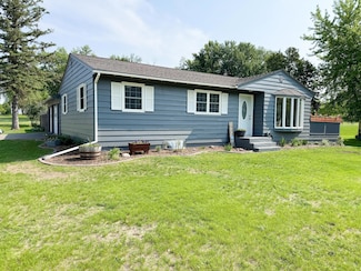 810 E Division St, Elbow Lake, MN 56531