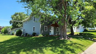 1143 Logan St, Muscatine, IA 52761