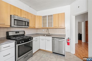 37 64th St Unit 2, West New York, NJ 07093