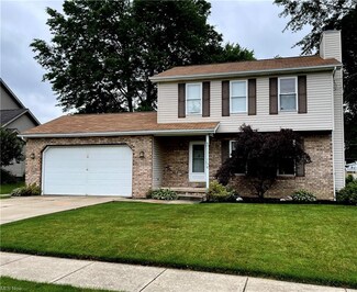 210 Ashlynn Ct, Newton Falls, OH 44444