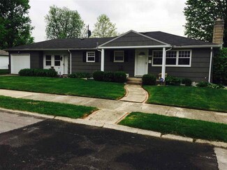139 N Holiday Dr, South Bend, IN 46615